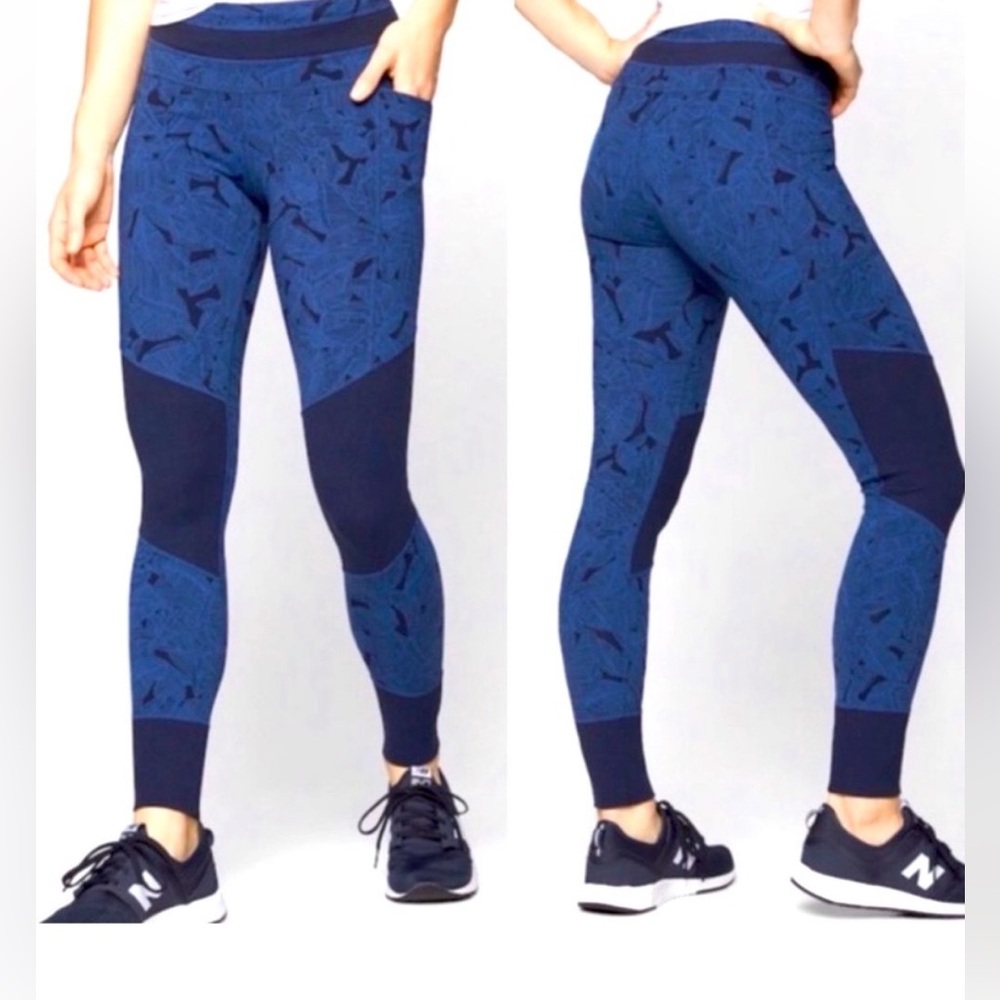 Athleta Women Topical Excursion Tight Blue Floral Size Small Ribbed Side Pockets
